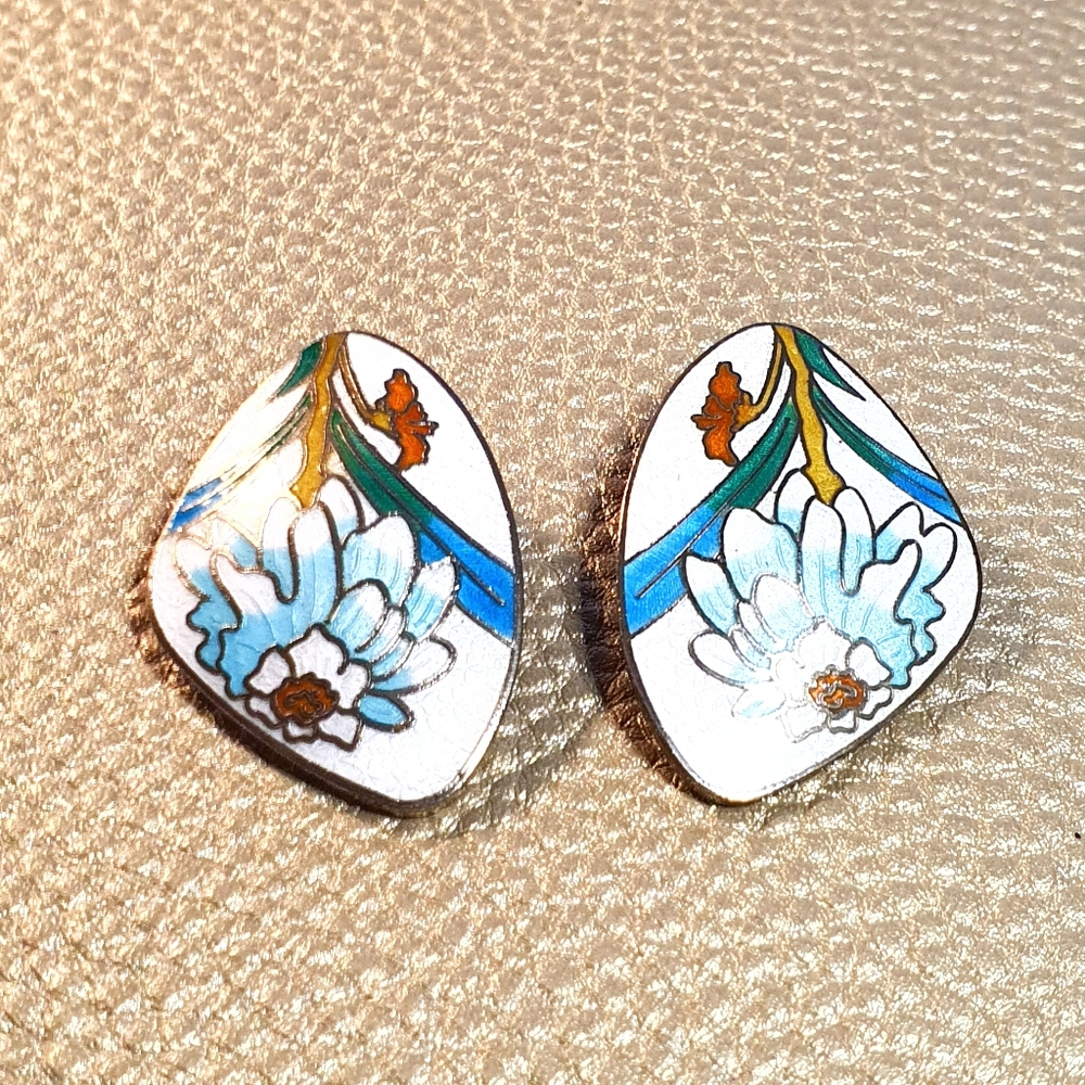 Vintage Cloisonne Enamel Clip On Earings